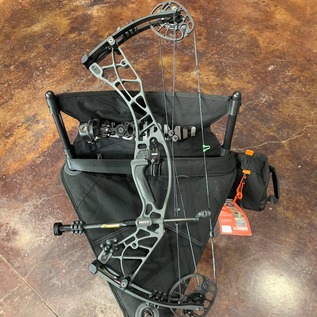 Hoyt Alpha Axius Compound Hunting Bow - Image 2